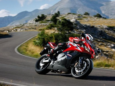 Πτώση και στις πωλήσεις μοτοσικλετών